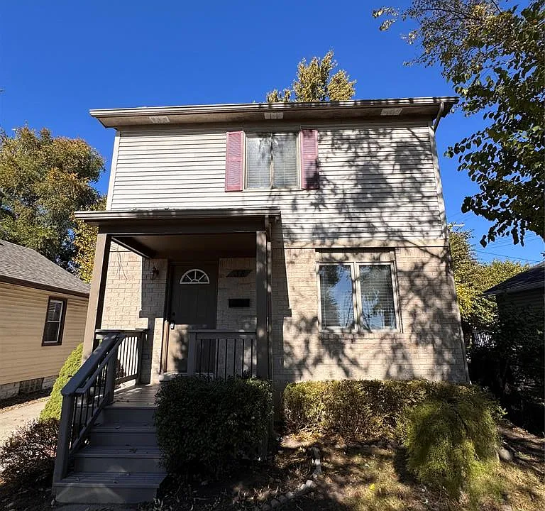 38 W Brockton Ave