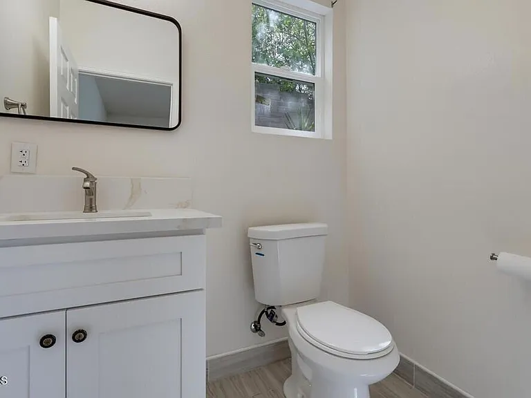 416 Sinclair Ave #A — Photo 11