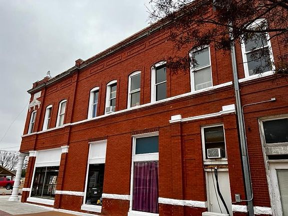 3rd image of 301 S Main St #4