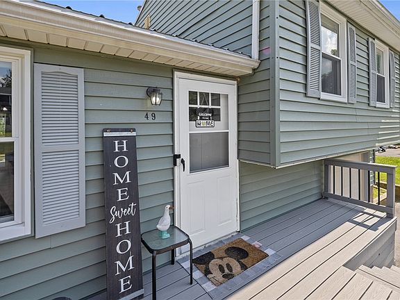 5th image of 49 Coachlight Cir