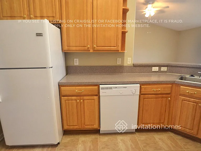 6886 Wall Springs Dr — Photo 3