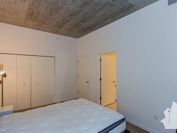 5th image of 1345 S Wabash Ave NE #601
