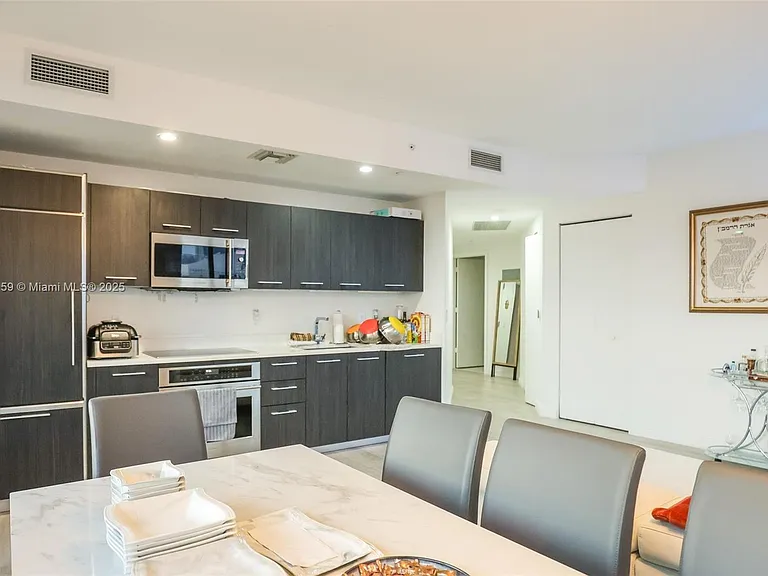 55 SW 9th St #3906 — Photo 23