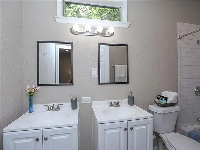 707 Garrett St #B — Photo 13