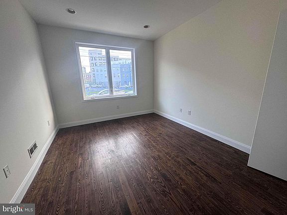5th image of 1217 Green St #B