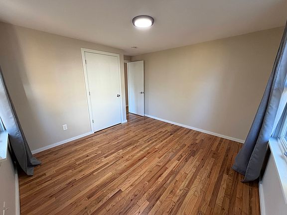 4th image of 9059 3rd Ave NW