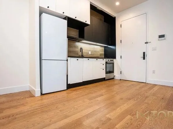 1503 Jefferson Avenue image 1 of 18