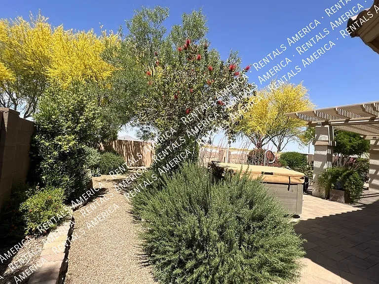 1536 E Fontana Dr — Photo 46
