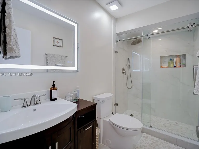13370 SW 89th Ter #E — Photo 13