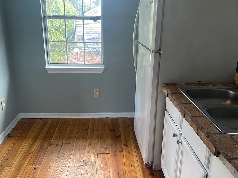 2219 S Liberty St #2E — Photo 8