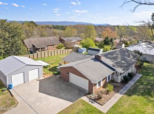 201 Westmoreland Dr, Maryville, TN 37803