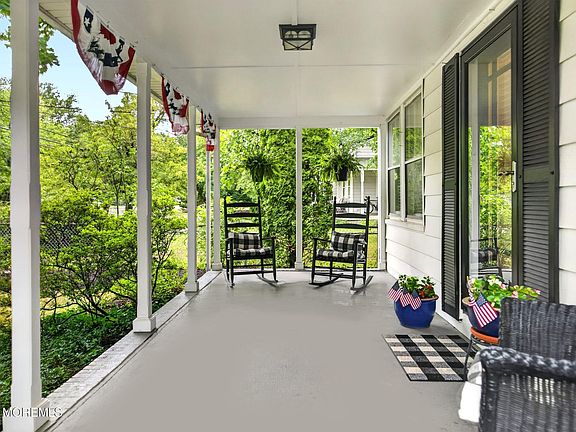 5th image of 106 Rumson Road