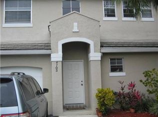 4703 Grapevine Way, Davie, FL 33331