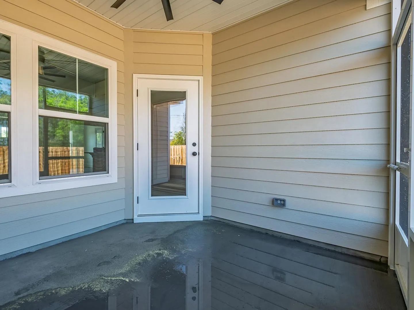Beautiful New 3BR/2BA Home with Office Space — Photo 4