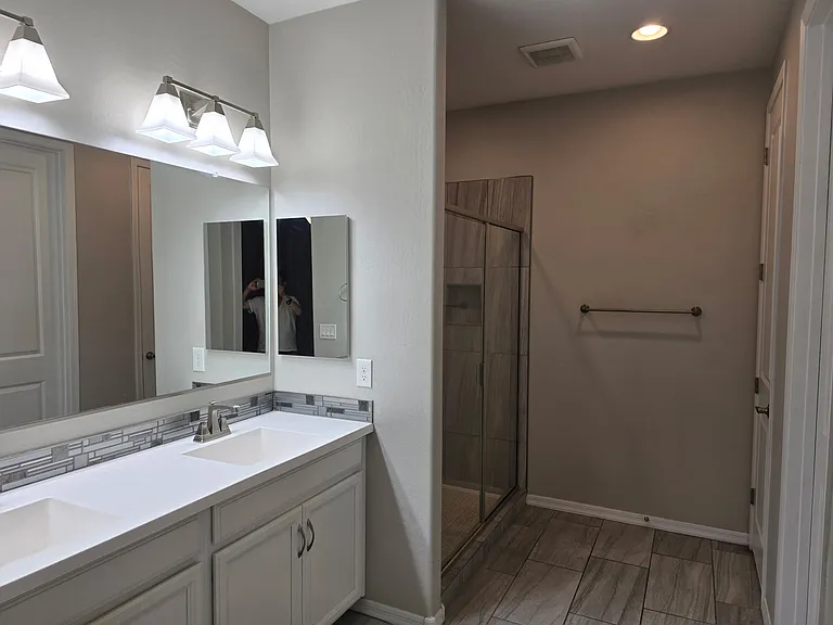 4343 W Kirkland Ave — Photo 4