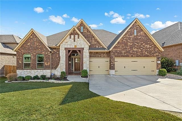1st image of 364 Sand Hills Ln