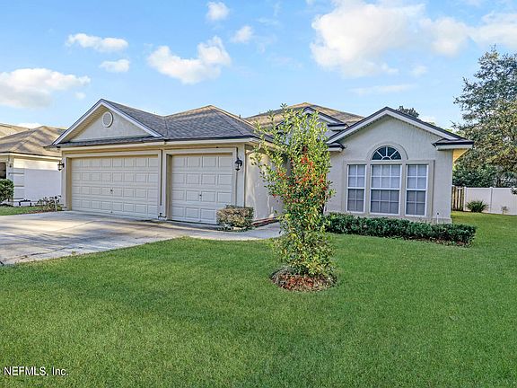 4th image of 1422 W Chinaberry Ct