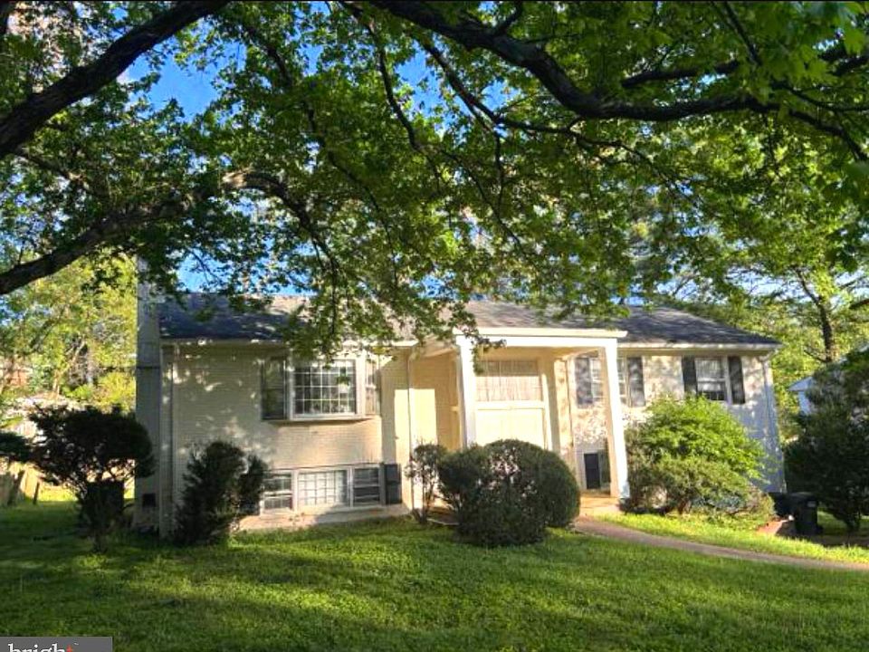 2nd image of 1303 Elsinore Ave