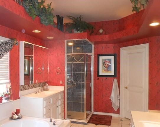 Beautiful master bath