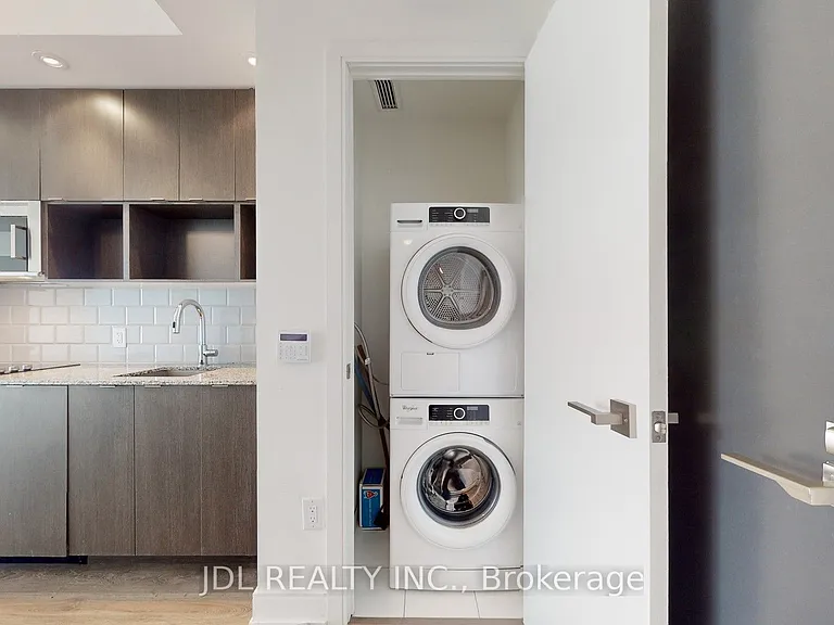 89 McGill St #2404 — Photo 16