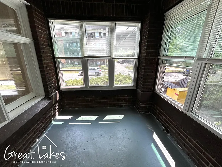 34 Hazelwood St — Photo 11