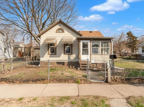 1330 W 7th St, Davenport, IA 52802