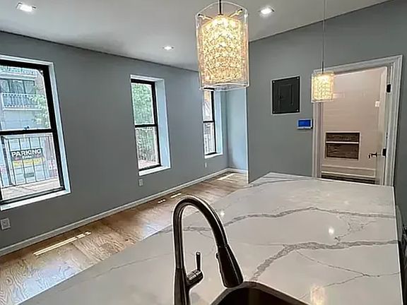 5th image of 299 Hancock St #1C