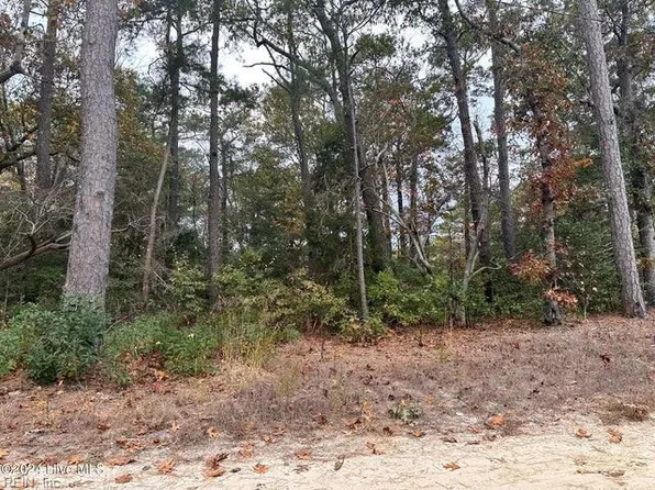 110 Linden St, Jarvisburg, NC 27947