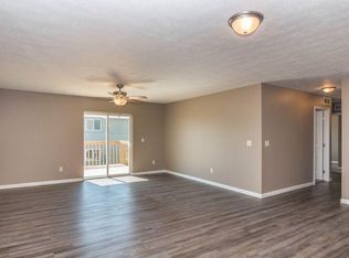 407 W Opal Ln #B, Hartford, SD 57033