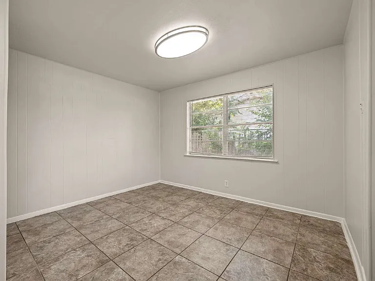 5213 Santa Rosa Dr — Photo 12