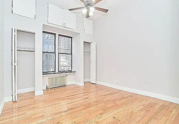 4th image of 211 W 53rd St APT 5C