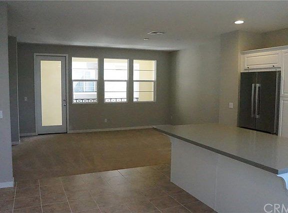 4th image of 9 Jenkins Dr