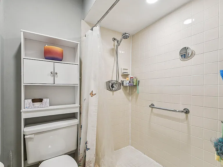 11063 Oakdale Rd — Photo 10
