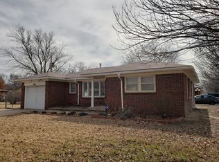 1043 W 34th St S, Wichita, KS 67217