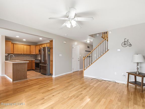 5th image of 1123 Sunset Dr