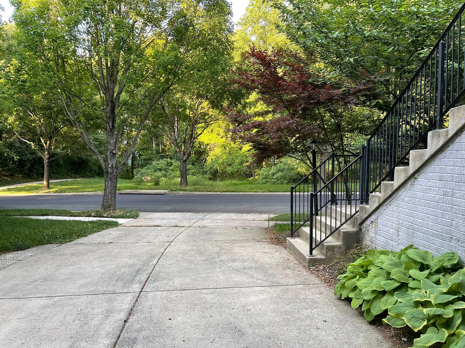 4 bed, 3.5 bath, 2464 sqft, $4,000 — Photo 2