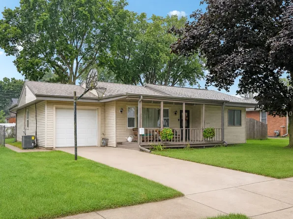 607 Wallace Ave, Morris, IL 60450