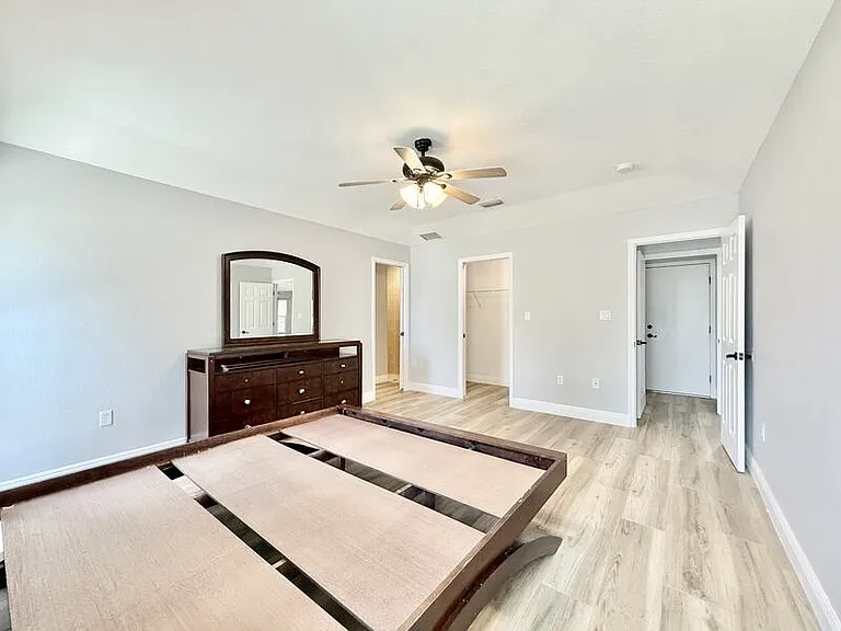 22148 Lockport Ave — Photo 33