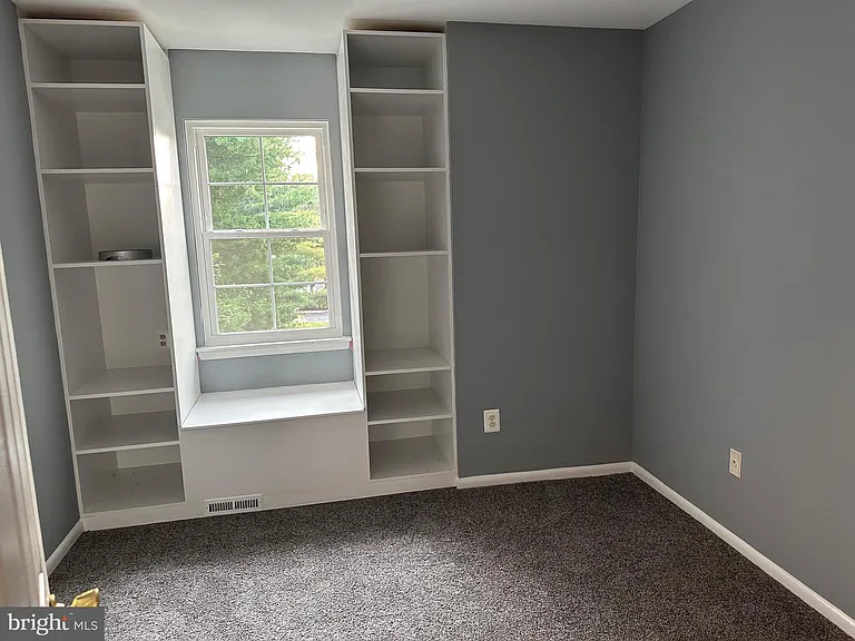 2426 Vineyard Ln — Photo 26