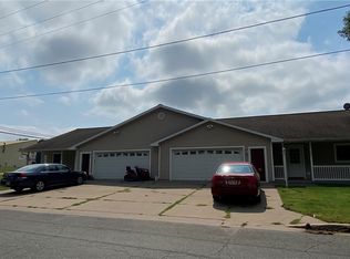 526 28th Ave N #1&2, Menomonie, WI 54751