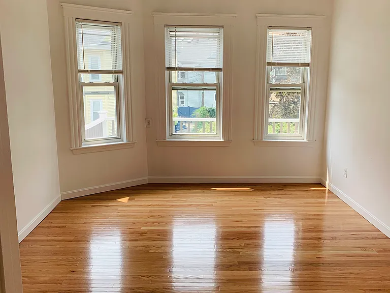 33-35 Pennsylvania Ave #2 — Photo 11
