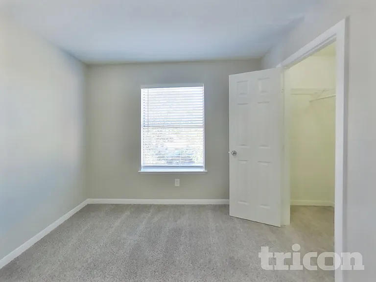7519 Lobera Dr — Photo 12