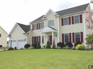 7 Solomon Ct, Watervliet, NY 12189