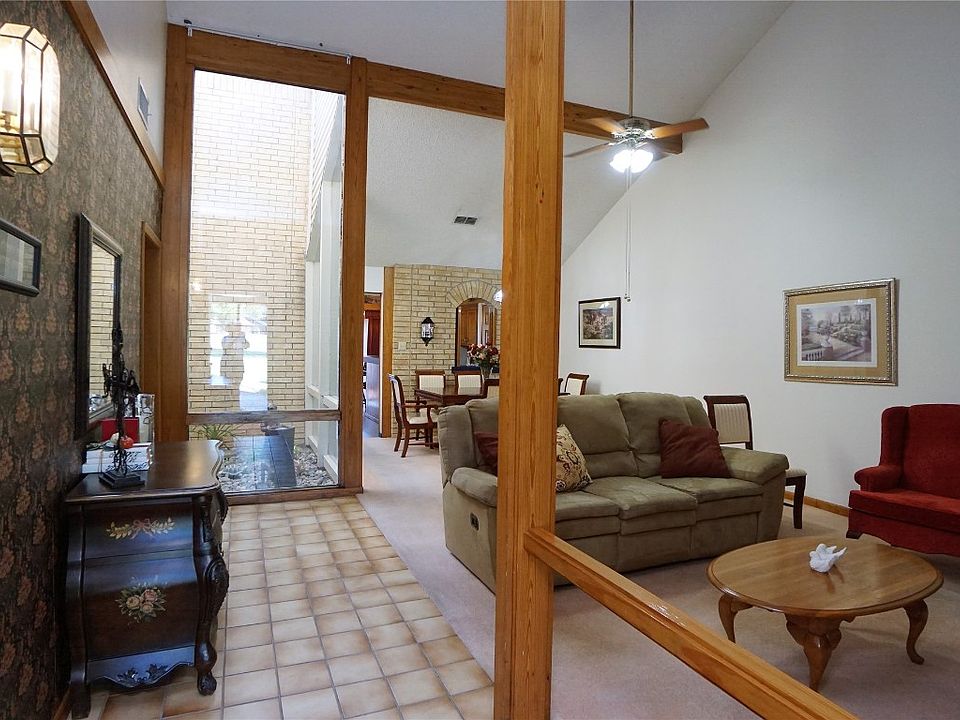 1st image of 801 W Russell Ave APT 107