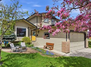 204 E Sunrise Cir SE, Calgary, AB T2X2Z8
