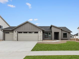8270 E Bright Angel Dr, Nampa, ID 83687