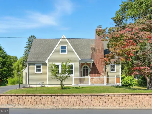 207 Wood St, Harrisburg, PA 17109