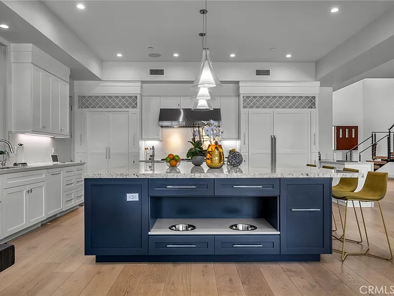503 S Lucia Ave — Photo 6