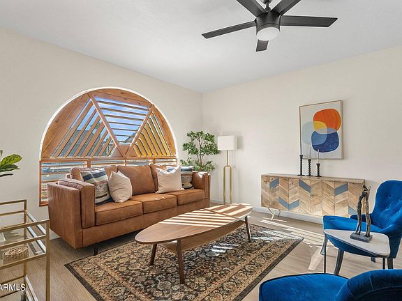 5th image of 1034 W MENDOZA Avenue