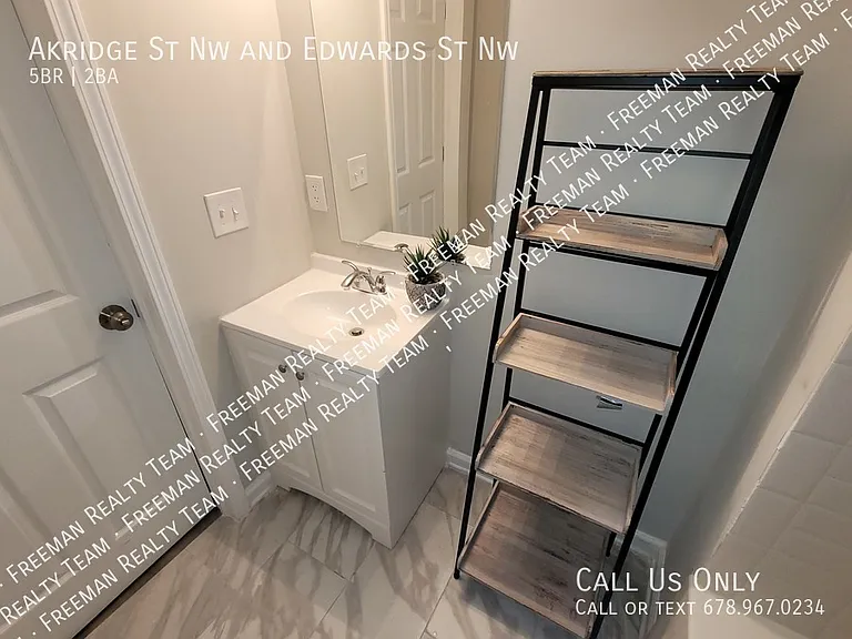 Akridge St NW — Photo 20